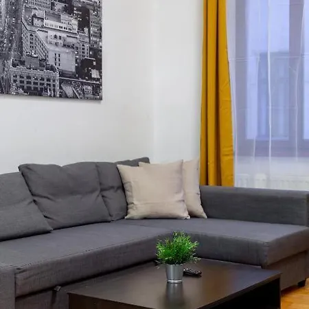 Apartman Downtown In The Gozsdu Garden *