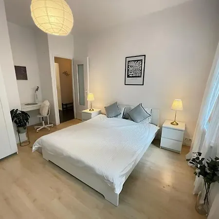 Deak Charming Apa With Balcony Budapest