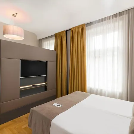 Moments By Continental Group Hotel