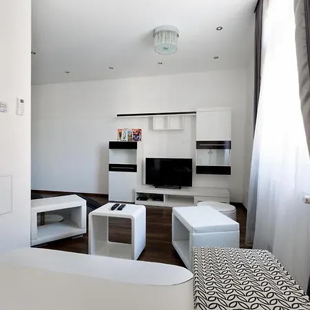 Square 2 Bedrooms - Michaelides Voeroesmarty Square Residences Appartamento Budapest