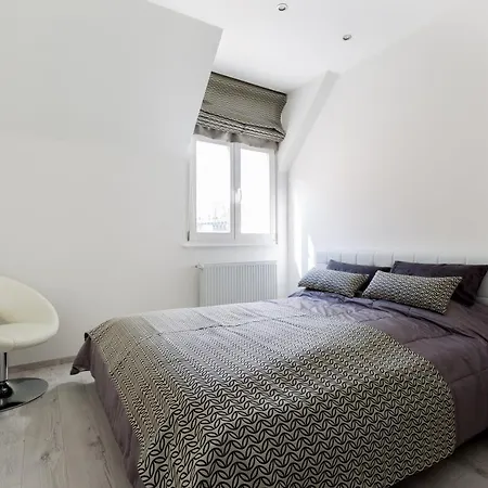 Square 2 Bedrooms - Michaelides Voeroesmarty Square Residences Appartamento