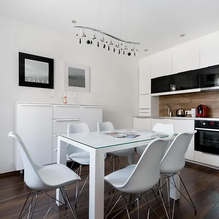Appartamento Square 2 Bedrooms - Michaelides Voeroesmarty Square Residences *