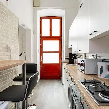 K5 Kis Apartment *