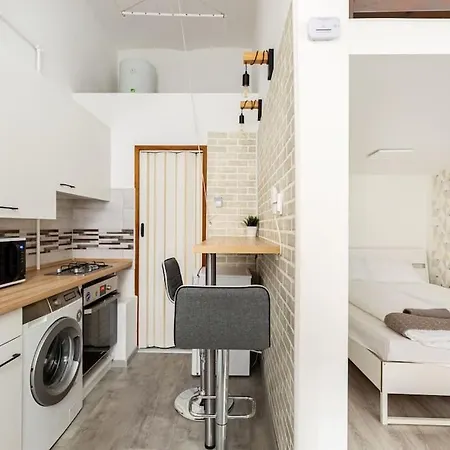 K5 Kis Apartment *