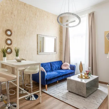 Explore From A Luxurious Cozy * Budapest