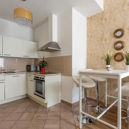 Explore From A Luxurious Cozy Apartment