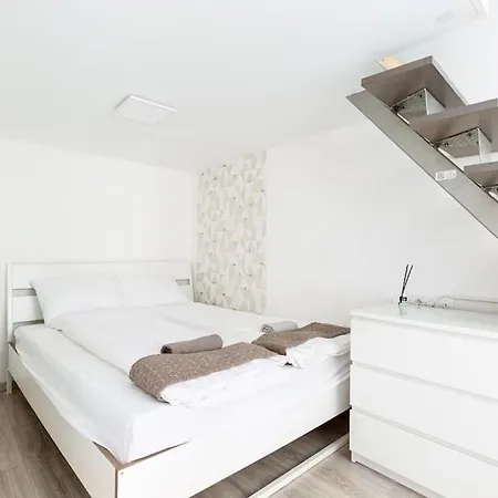 K5 Kis Apartment *