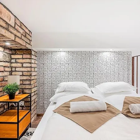 Brenda Design * Budapest