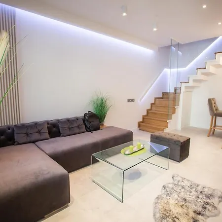 Triplex, Rooftop With Parlament View & Jacuzzi Apartment Budapest