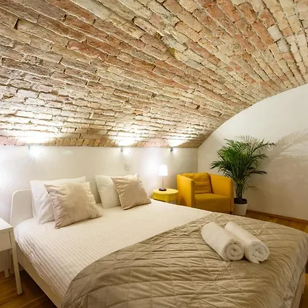 Modern Stylish @ Superb Location *