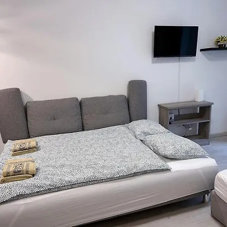 Apartment Corvin Cozy With Balcony309