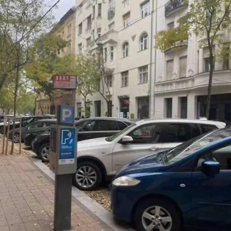 A4 Parliament Sunflower Cozy Apartment Budapest