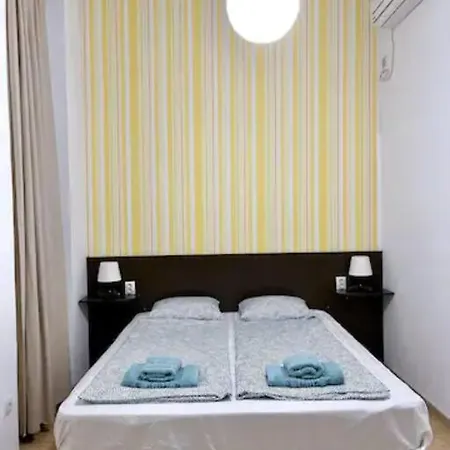 A4 Parliament Sunflower Cozy Apartment