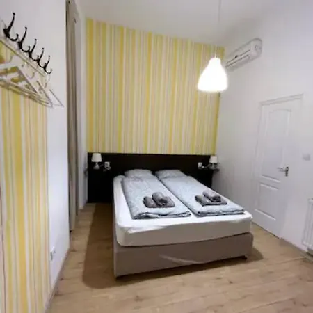 A4 Parliament Sunflower Cozy Apartment Budapest
