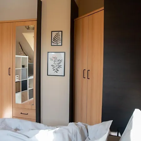 953 - Your Peace Of Mind, Ac & Parking * Budapest