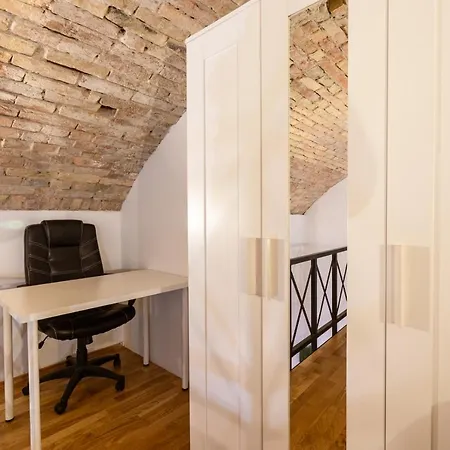 Modern Stylish @ Superb Location