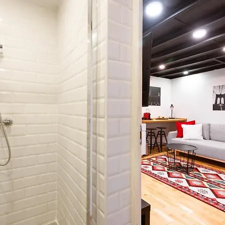 Modern Stylish @ Superb Location Βουδαπέστη