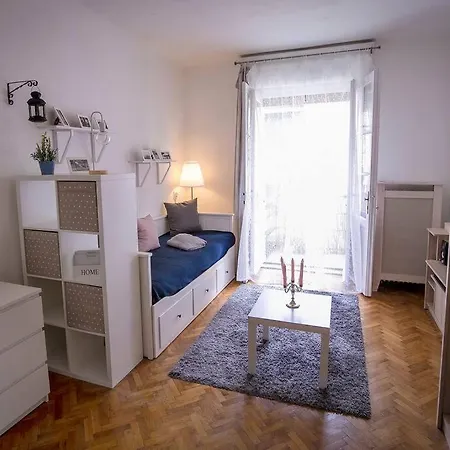 Apartment Parisian Soul In The Heart Of Budapest