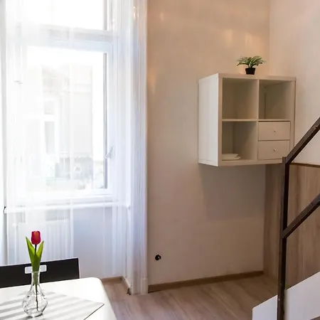 Apartment Central Budget Lofts