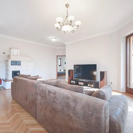 Panorama Buda Villa *