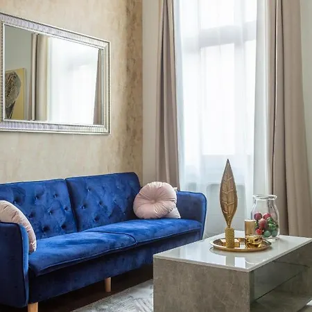 Apartment Explore From A Luxurious Cozy *