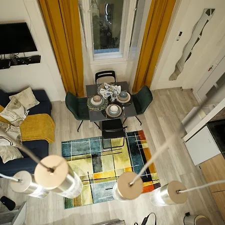 Suzan's In The Heart Of * Budapest
