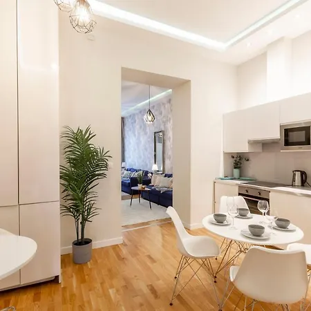Luxury Quentin 3 Bedrm, 2 Bathrm *