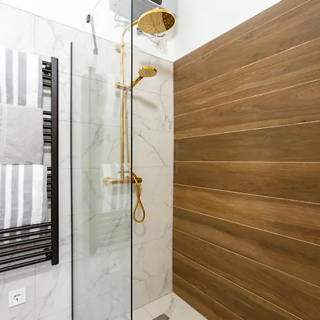 Apartment King's Comfort - Superb Modern Style At Gozsdu Garden *