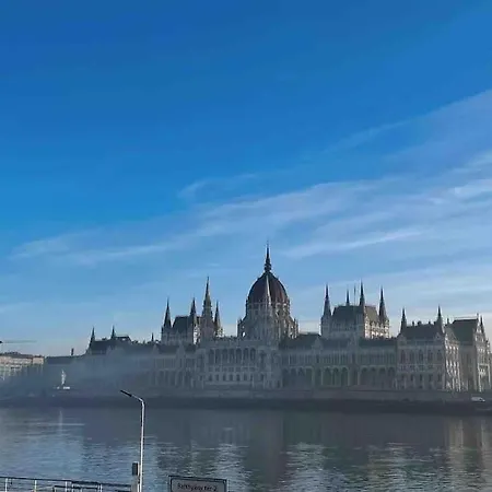 Buda Castle Charming 2 Bedrooms Apartment
