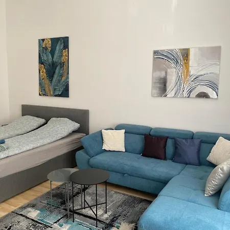 Blue Danube Downtown With Free Parking Apartmán