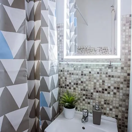 Vaci Street Apartment *
