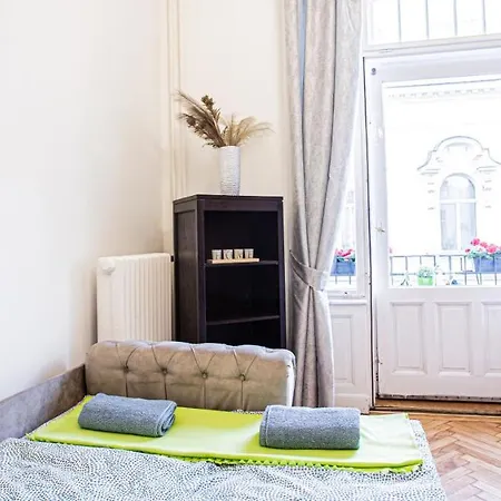 Apartment Vaci Street *