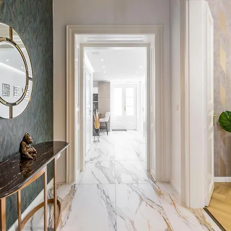 Luxurious Bajcsy Next To The Basilica * Budapest