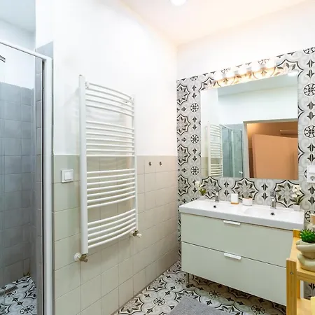 Home-away From @central Bp Apartment Budapest