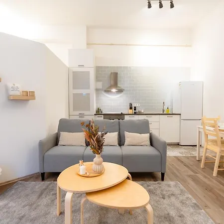 Home-away From @central Bp * Budapest