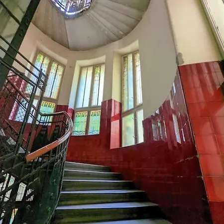 Cozy 1br With Skyline View - Purple Skyline Apartment Budapest