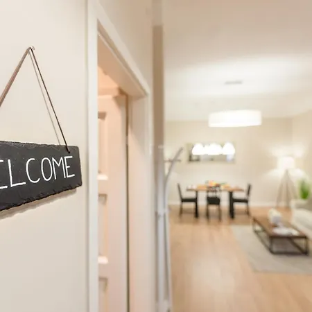 Apartment Downtown Heart 3 Bdr, 2 Bath, A/c *