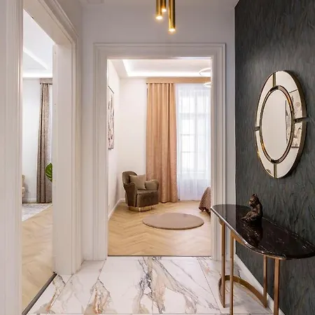 Apartment Luxurious Bajcsy Next To The Basilica Budapest