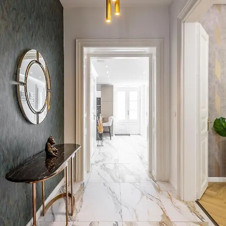 Apartment Luxurious Bajcsy Next To The Basilica *