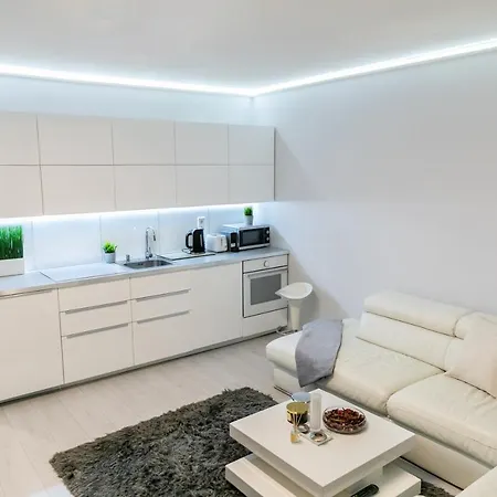 Castle In The Center Apartment *