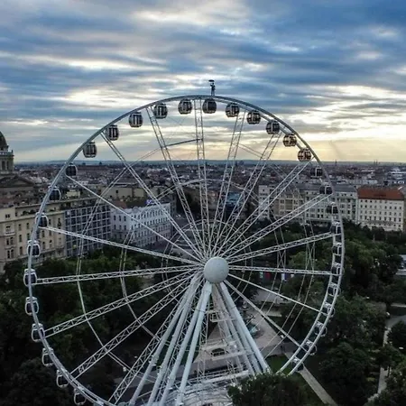 Artemisia Luxury Balcony Ii * Budapest