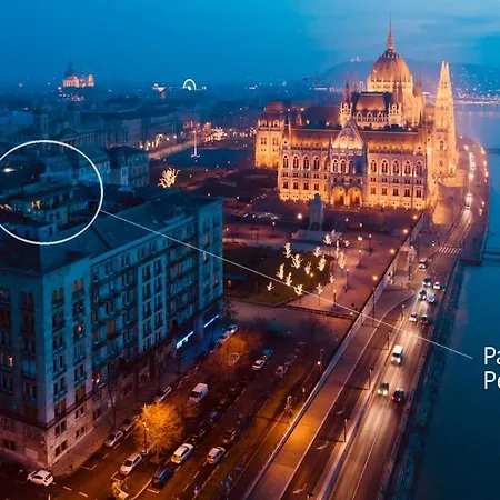 Parliamentpenthouse With Rooftop Terrace Boedapest
