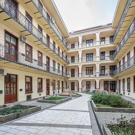 Corvin By Nw * Budapest