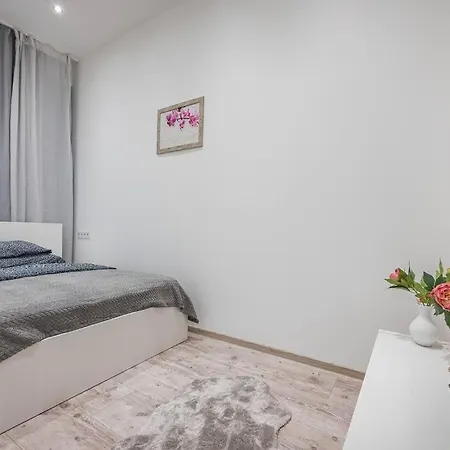 Lonyai Apartment