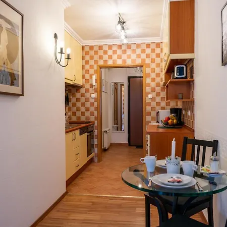Romantic Secret Garden Apartment Budapest