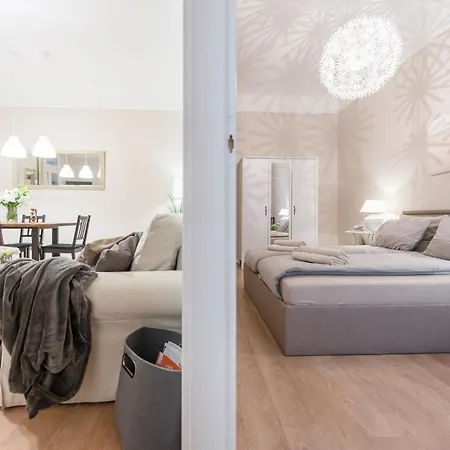 Apartment Downtown Heart 3 Bdr, 2 Bath, A/c