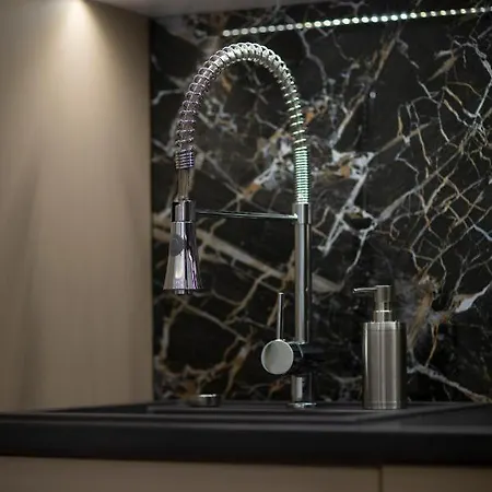Luxurious Bajcsy Next To The Basilica Apartment Budapest