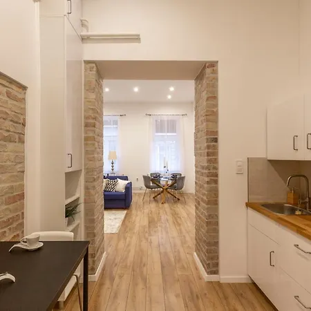 Stylish Luxury By Anna Apartmán *