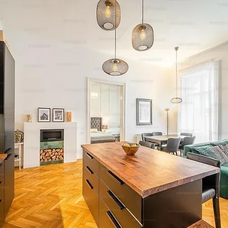 Apartman Viii. Leonardo Da Vinci Utca 46 Budapest