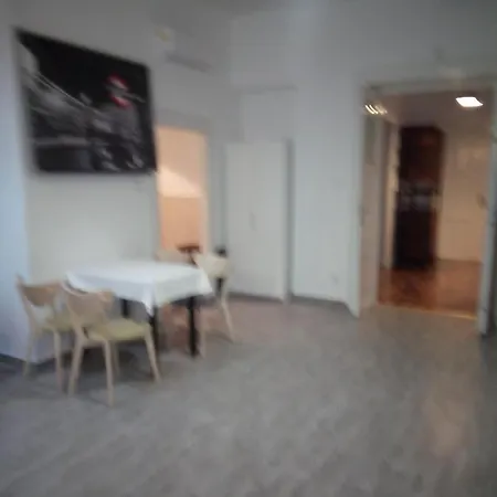 Napraforgo Apartment